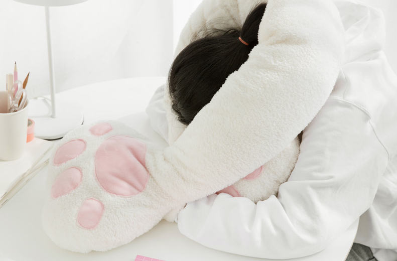 G마켓에서  큰손 고양이 쿠션