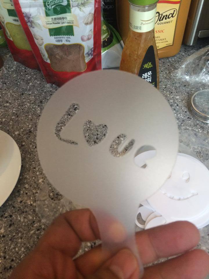 커피놀이… 오늘은 박준대표님께서 주신 라떼아트용 스텐실을 실험 ^^
