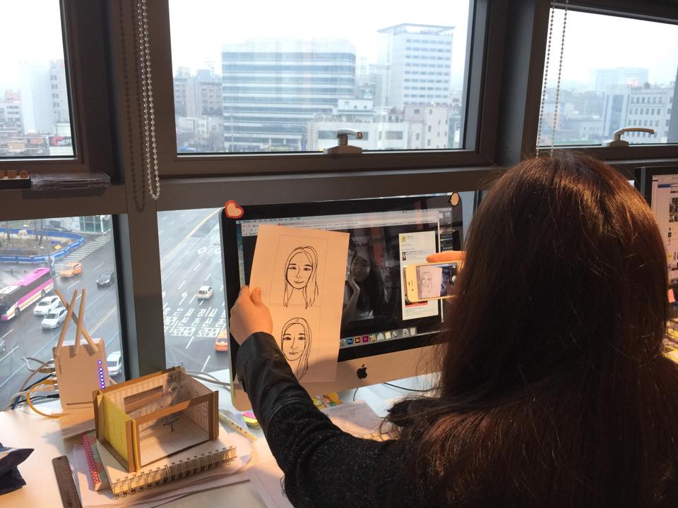 페이스-북 기획이 끝나고 초상화 처음 그리는 셀리나 3회만에 친구얼굴이…