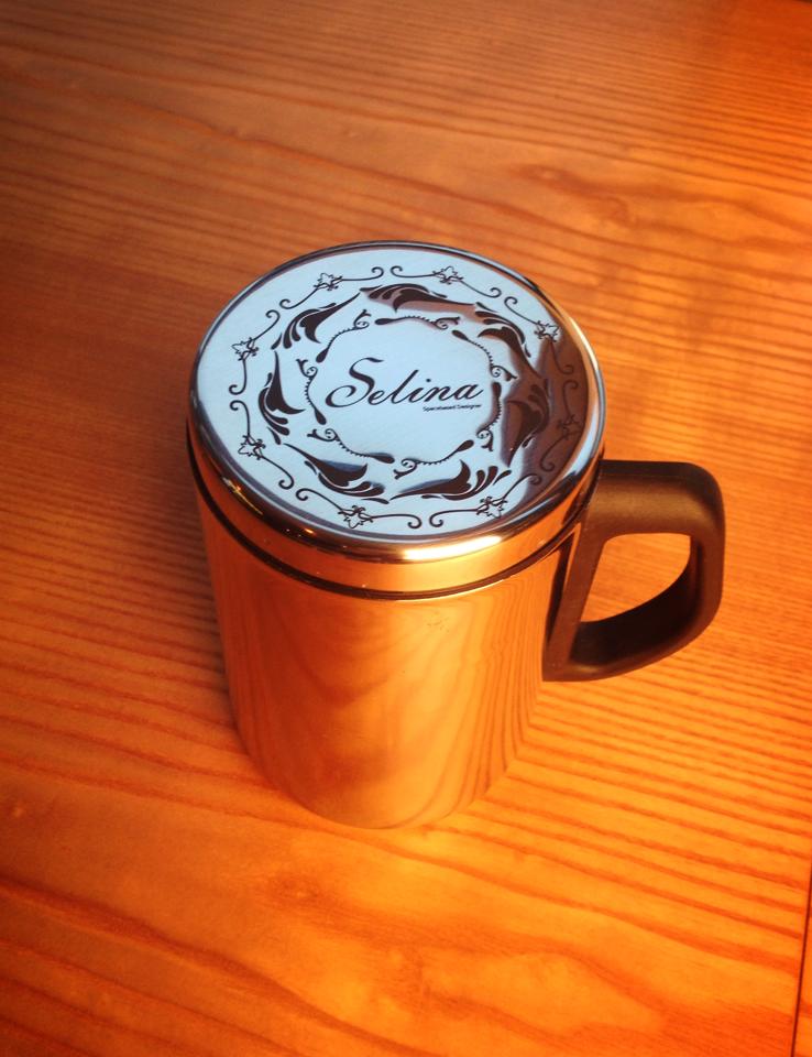 심플한 스테인레스 컵을 사서 레이저 컷팅기로 문양을 넣어봤어요~ :D