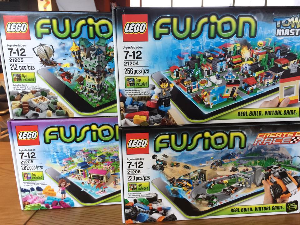 Let’s enjoy the LEGO fusion!