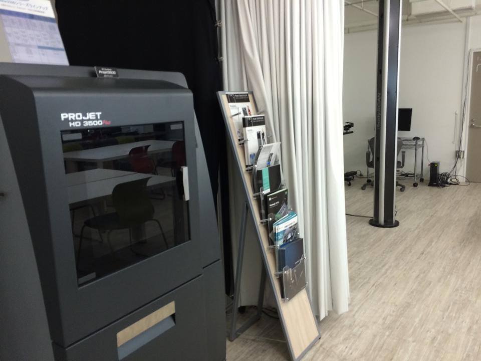 Loftworks건물 2층 3D스튜디오 고가의 장비와 그에 걸맞는 기술…