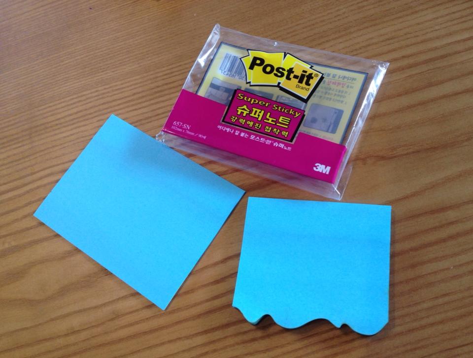 레이저 컷팅기로 포스트 잇을 원하는 모양으로 잘라 보았어요~