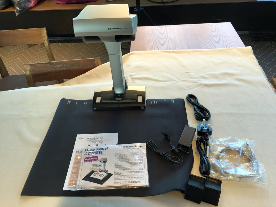 새로 장비가 들어와서 노트, 다이어리를 스캔해서 백업해드려요