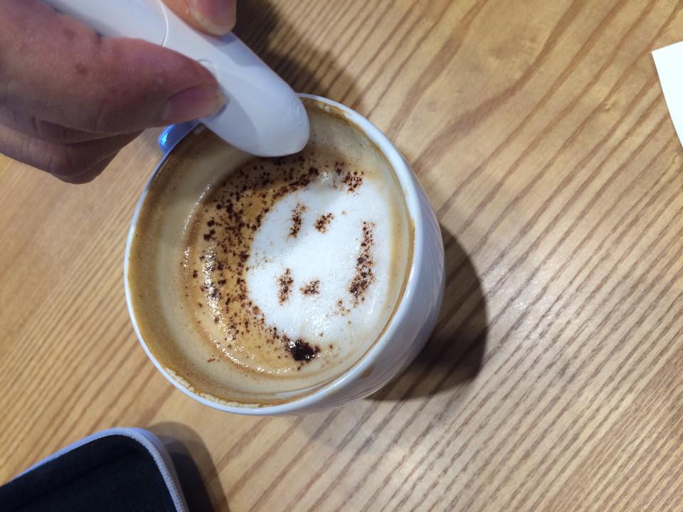 오시면 언제든지 그려보실 수 있어요 내가 그려보는 라떼아트