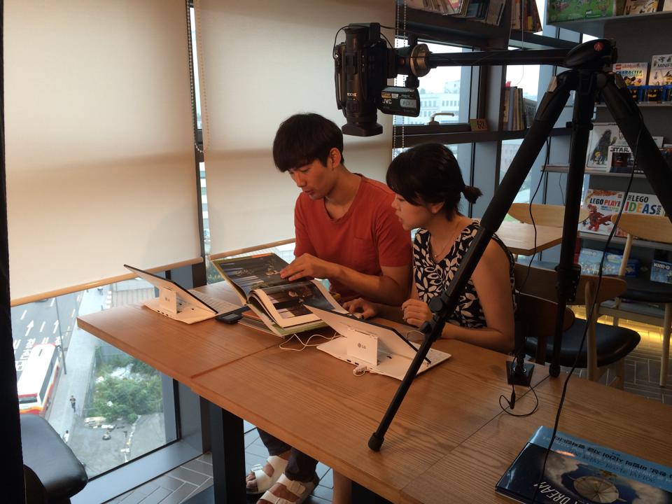 데이그래피에서 오늘은 도서홍보 동영상 작업을 합니다. 이제 팟케스트도…