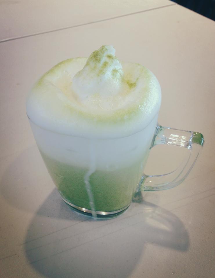 커피 실험 결과입니다~ 머랭처럼 부드러운 그린티라떼~