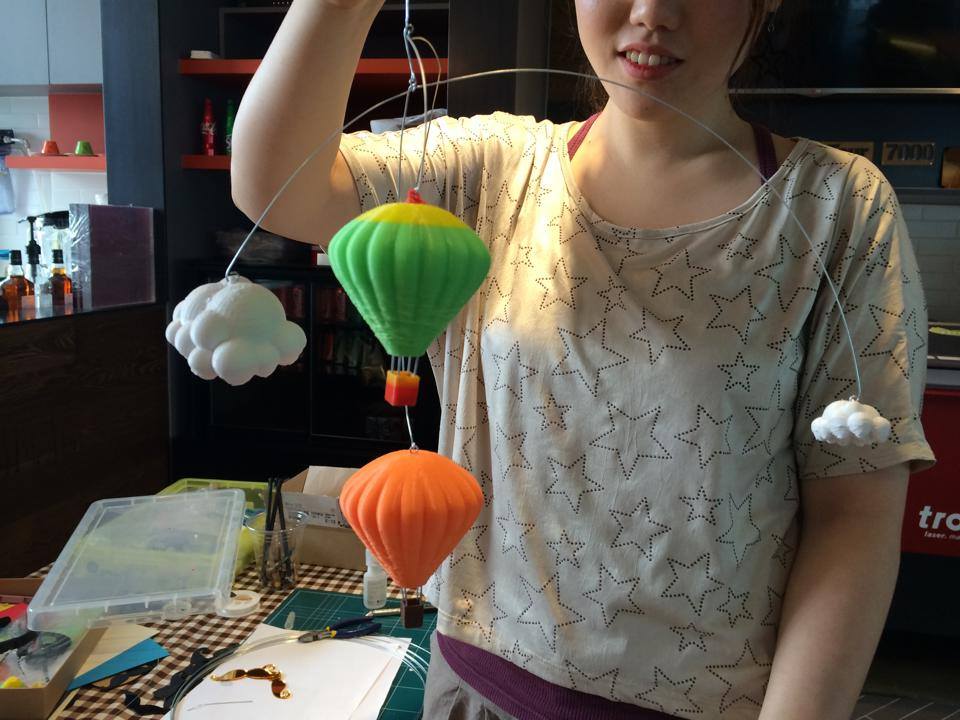 3D프린터로 뽑은 열기구와 구름 모빌… 실제로 보면 에어컨 바람에…