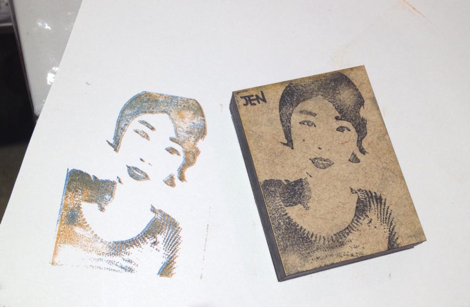 레이저커팅기 기기교육 후 오늘은 사진을 이용한 도장도 만들어 봤습니다~…