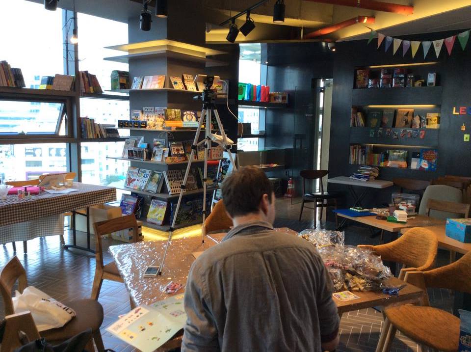 레고놀이중인 쿤 프레임단위로 녹화중