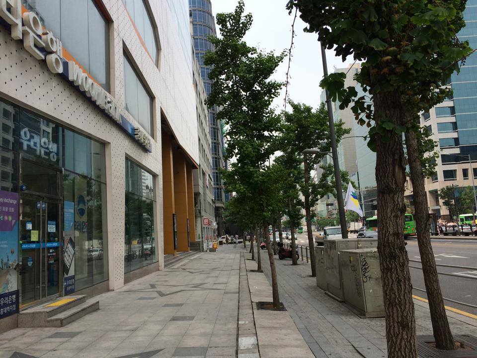 찾아오시는 길 홍대입구8번출구에서 동교동 방면 우리은행옆 하나투어 건물…