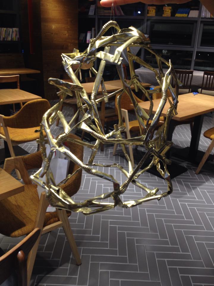 빨대의 변신2!! 독특한 전등 갓이 될 것 같아요~