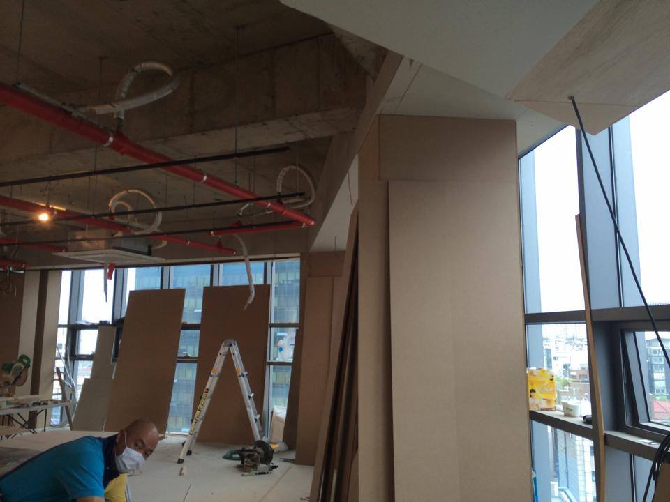 뭔가 되는거 같기도… 인터넷 설치중