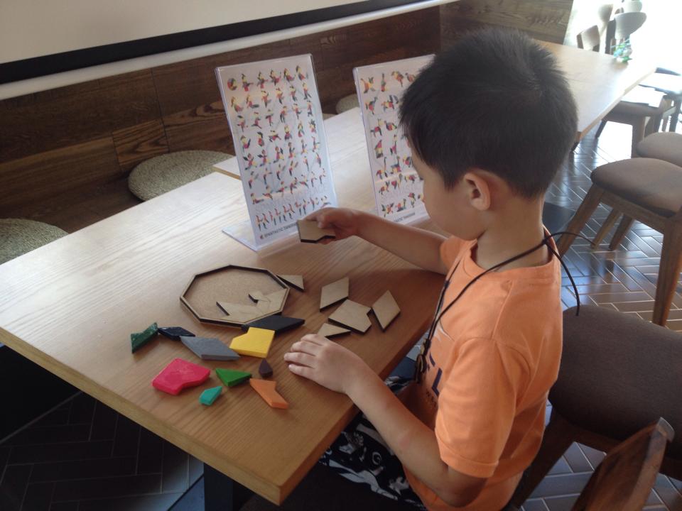 아이들이 Spantastic tangram을 좋아하네요~^^