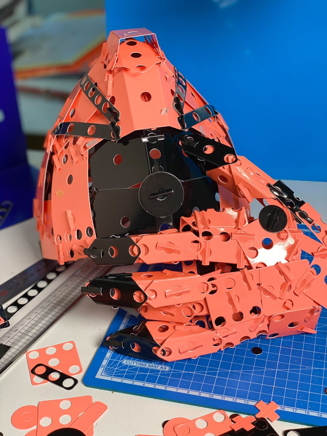 아이디어의 실행은 늘 실패와 괴로움을 동반한다.