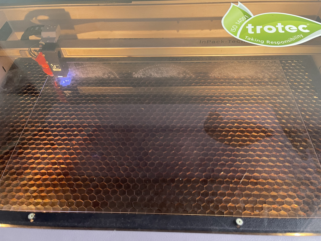 자르지 않고 한 장으로 접는 종이접기 어드벤처 랜드